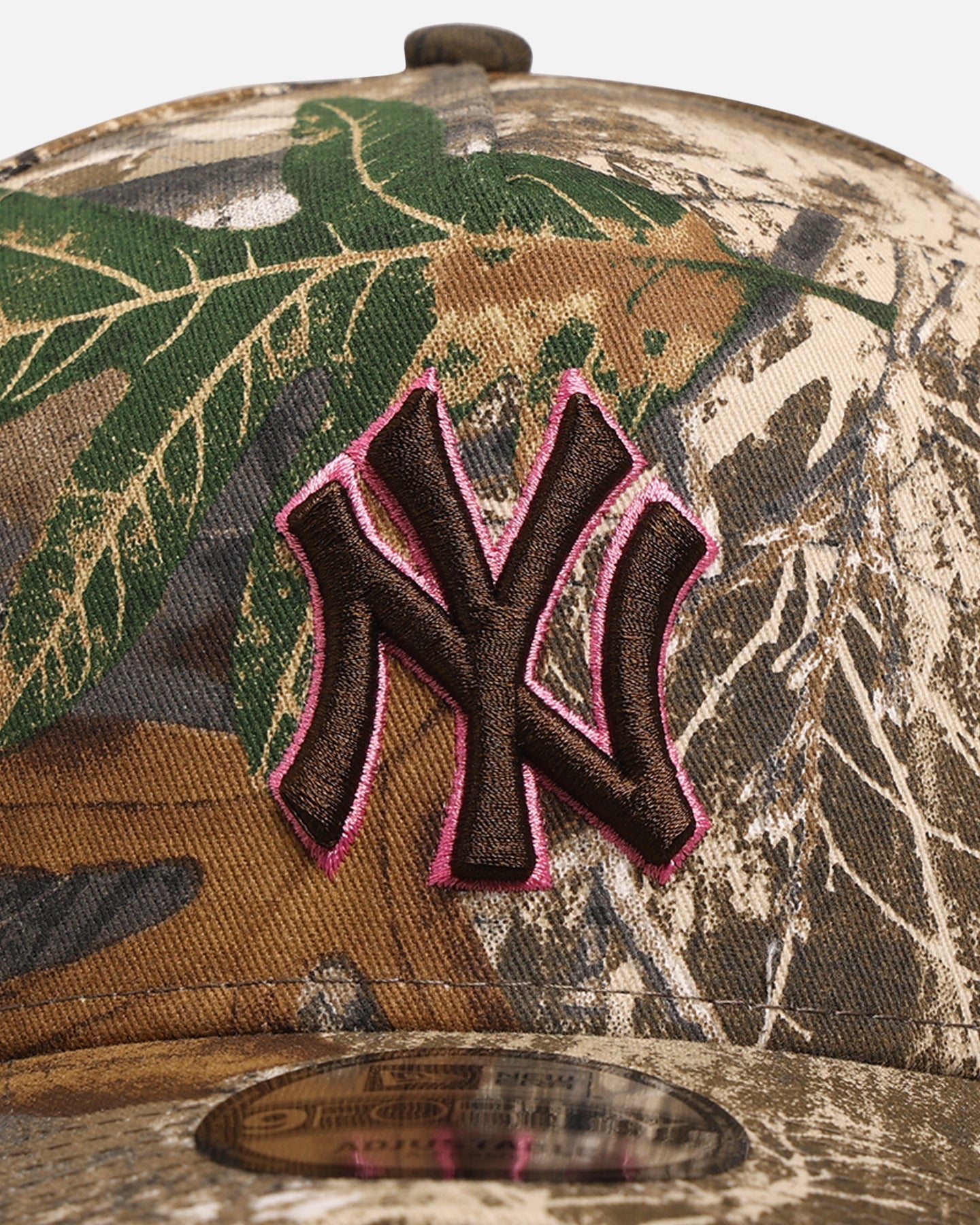 New Era New York Yankees 'Realtree Pink' 9FORTY A-Frame Snapback Real Tree/Pink